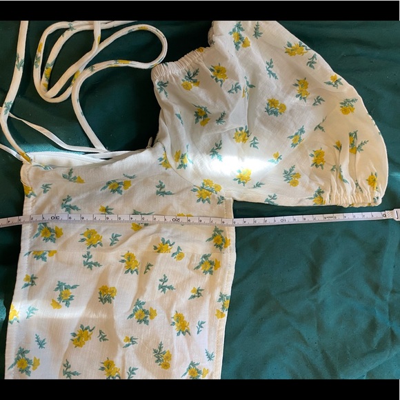 NEW without tags! Princess Polly crop top - Picture 3 of 3